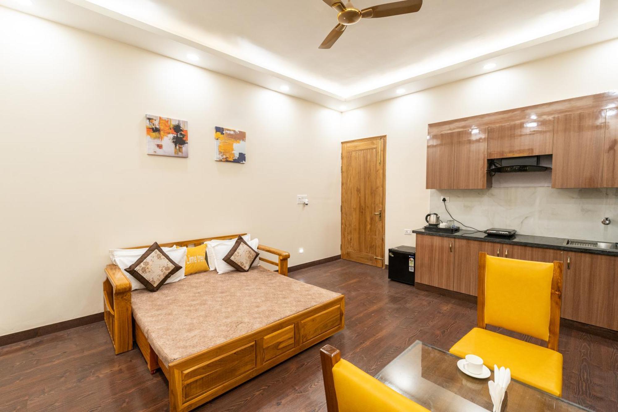 Lime Tree Hotel & One Bhk Serviced Apartment Noida - Sector 50 Metro Екстериор снимка
